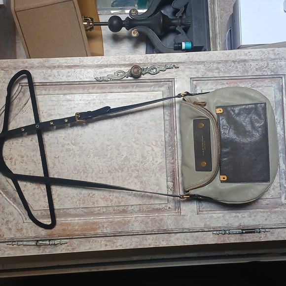 Marc by Marc Jacobs Tan and Black Messenger Bag - Picture 3 of 16